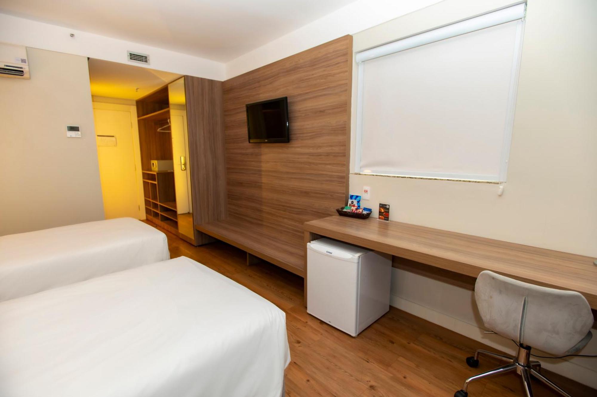 Delmond Hotel Cuiaba  Bagian luar foto