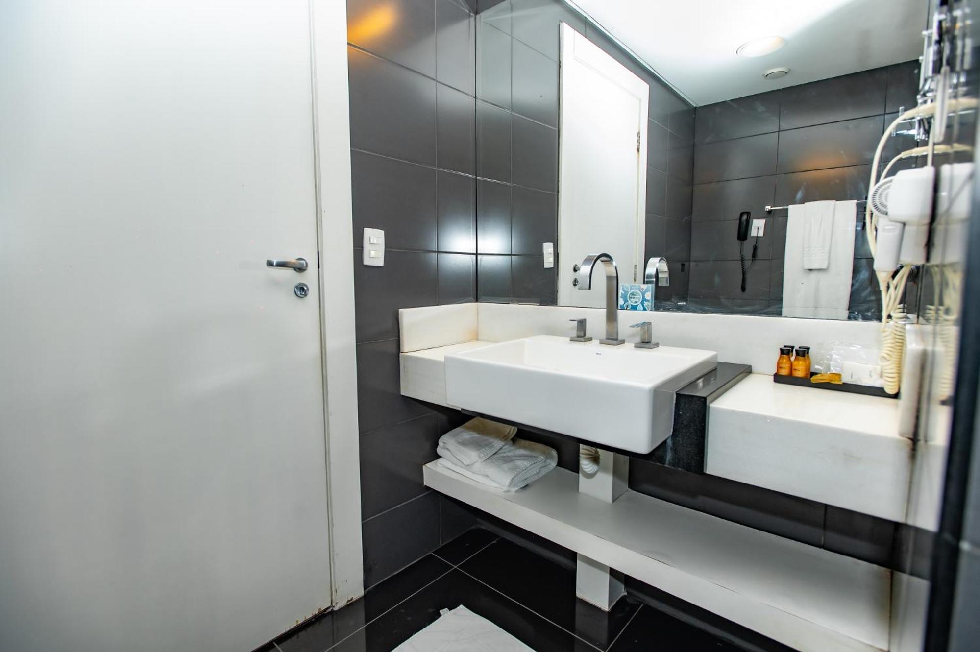 Delmond Hotel Cuiaba  Bagian luar foto